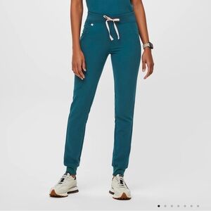 Figs Zamora Jogger Scrub Pants in Caribbean Blue. Lightly worn.